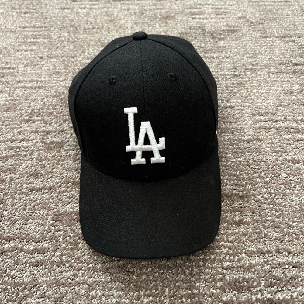 Velcro adjustable LA dodgers hat. Genuine merchandise.
